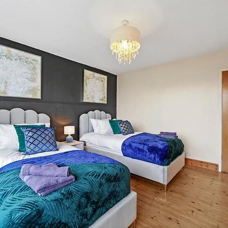 The Stylish Warwick Abode - Balcony - Garden Villa Leek Wootton ภายนอก รูปภาพ