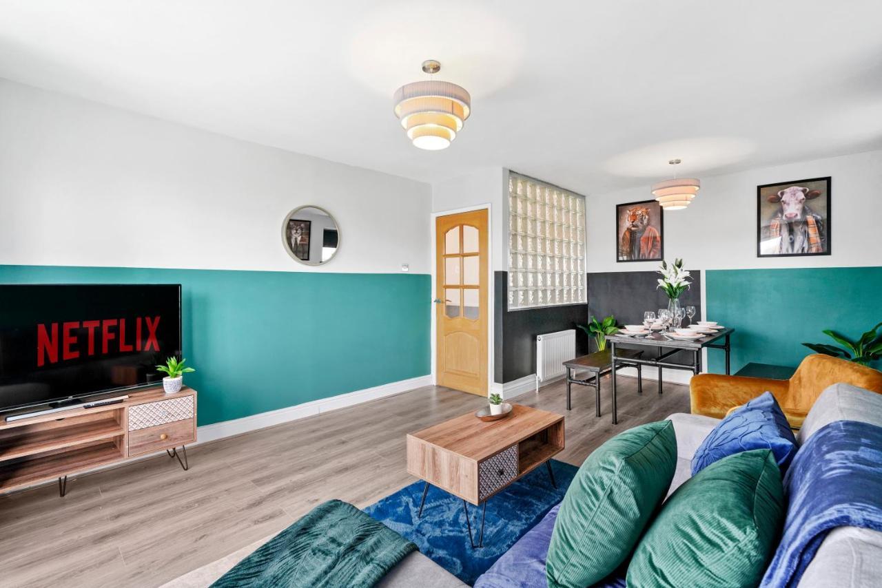 The Stylish Warwick Abode - Balcony - Garden Villa Leek Wootton ภายนอก รูปภาพ