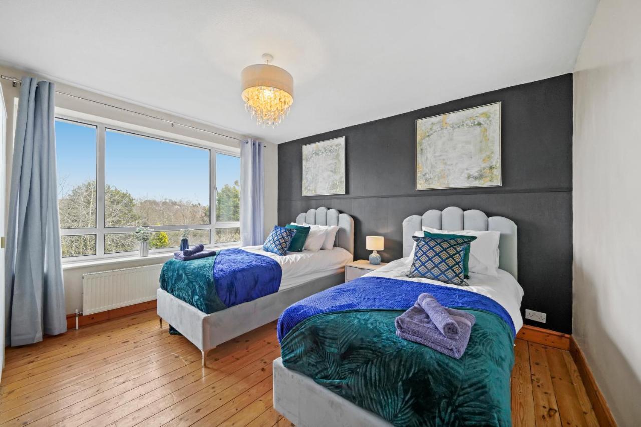 The Stylish Warwick Abode - Balcony - Garden Villa Leek Wootton ภายนอก รูปภาพ